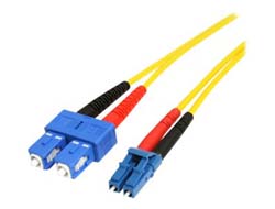 StarTech.com 7m Fiber Optic Cable - Single-Mode Duplex 9125 - LSZH - LCSC - OS1 - LC to SC Fiber Patch Cable (SMFIBLCSC7)